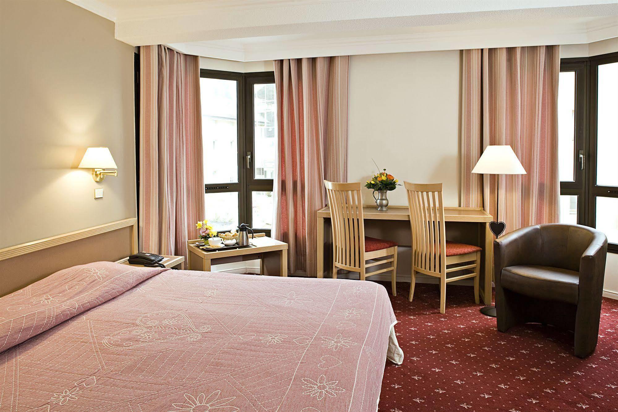 ברידס-לס-באן Hotel Amelie מראה חיצוני תמונה